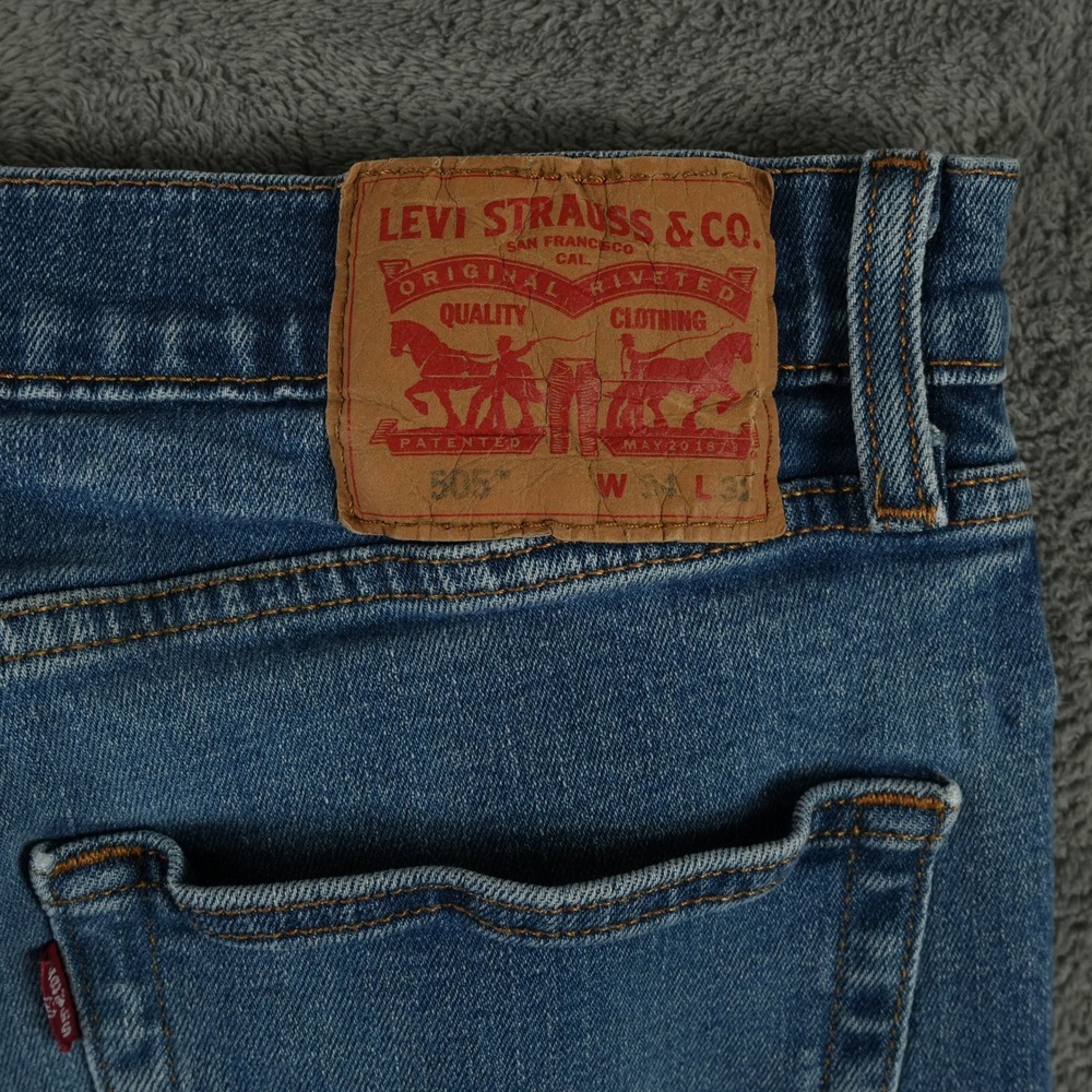 Levi's 505 Jeans Mens 33x30 Blue Medium Wash Regular Fit Straight Leg Denim - Picture 5 of 10
